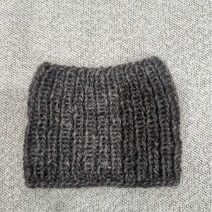 New Women’s Chunky Hand Knit Gray Wide Headband OS